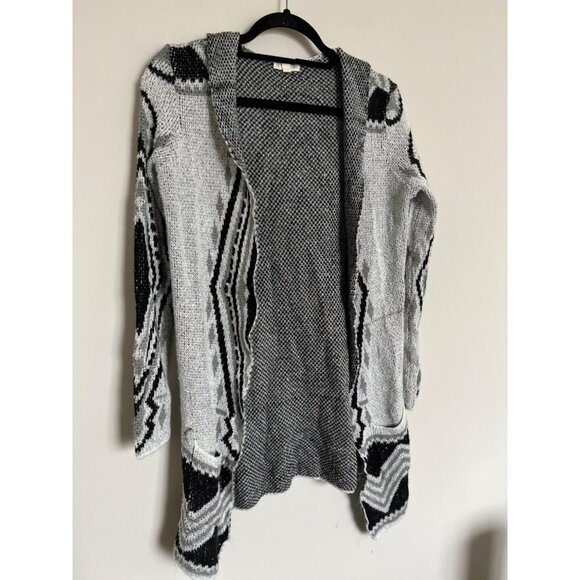 Tucker & Tate Grey & Black Aztec Design Cardigan - Size XL - Picture 5 of 10